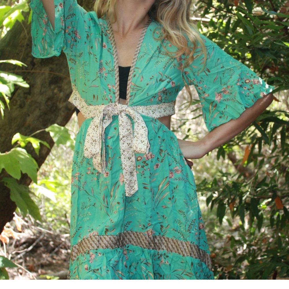💋Wicked AF floral goddess maxi-dress floral, open back, high-low96